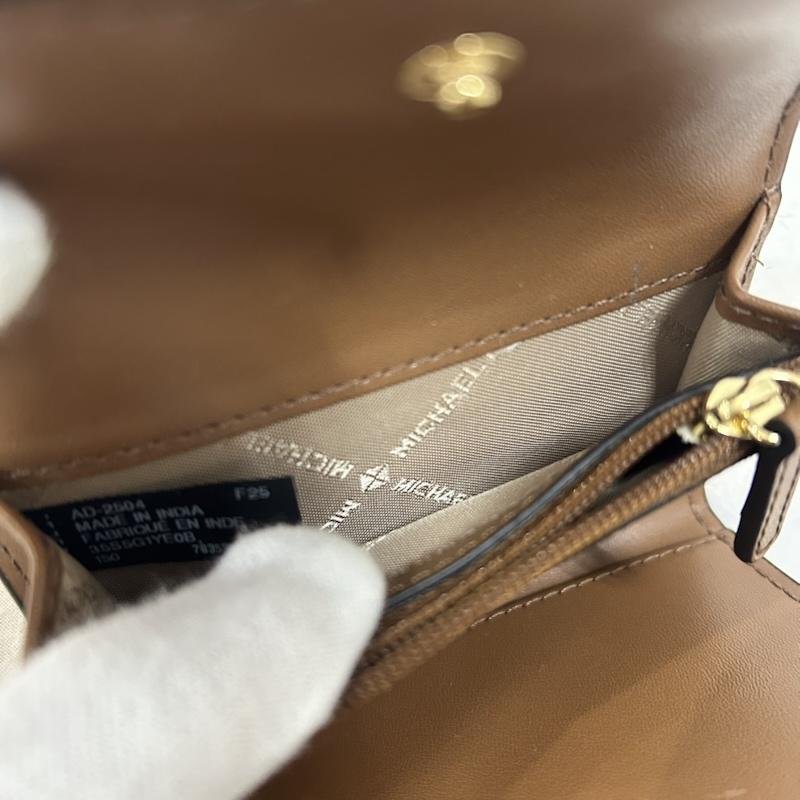 マイケルコース MICHAEL KORS 財布 コンパクト財布 35s5g1ye0b PVCコインケース MKシグネチャー ミニ財布 white×brown - 総柄 茶 / ブラウン / brown X 白 / ホワイト / white レディース USED 古着 中古 50151438