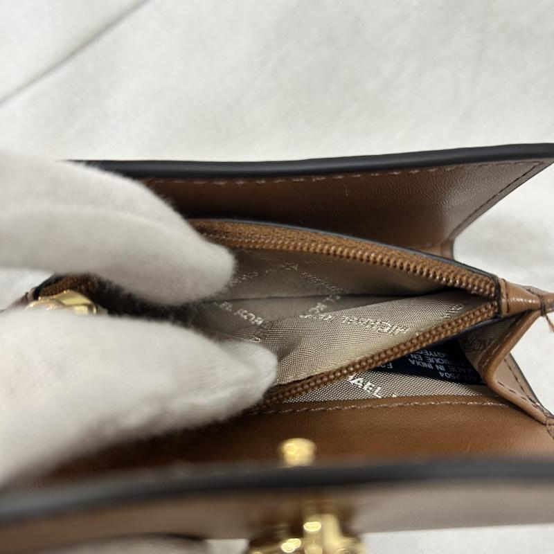 マイケルコース MICHAEL KORS 財布 コンパクト財布 35s5g1ye0b PVCコインケース MKシグネチャー ミニ財布 white×brown - 総柄 茶 / ブラウン / brown X 白 / ホワイト / white レディース USED 古着 中古 50151438