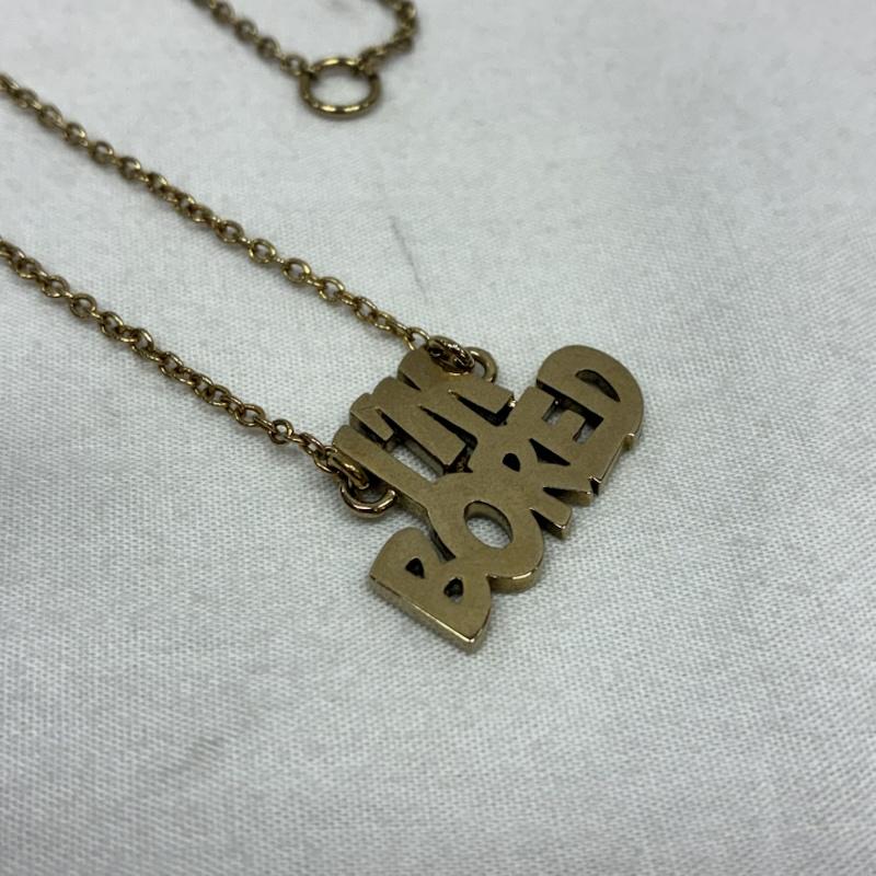 マークバイマークジェイコブス MARC by MARC JACOBS アクセサリー ネックレス、ペンダント I M BORED ロゴ チャーム ゴールド チェーン ネックレス - ロゴ、文字 金 / ゴールド / gold color レディース USED 古着 中古 50151484