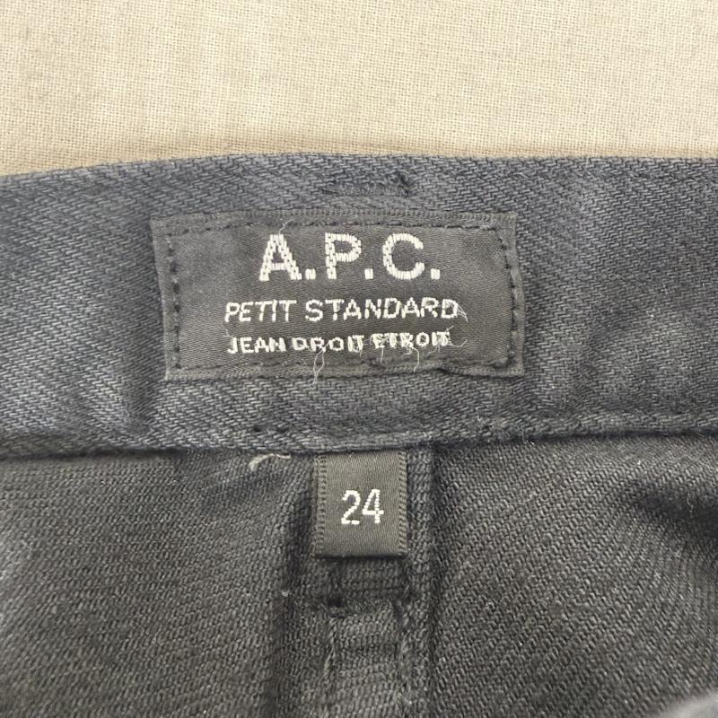 アーペーセー A.P.C. ボトムス ボトムス PETIT NEW STANDARD デニムパンツ COZZL M09002 LZZ NOIR 24int - 黒 / ブラック / black レディース USED 古着 中古 50151503