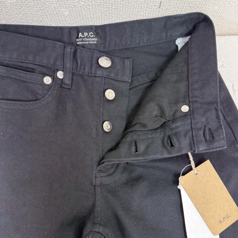 アーペーセー A.P.C. ボトムス ボトムス PETIT NEW STANDARD デニムパンツ COZZL M09002 LZZ NOIR 24int - 黒 / ブラック / black レディース USED 古着 中古 50151503