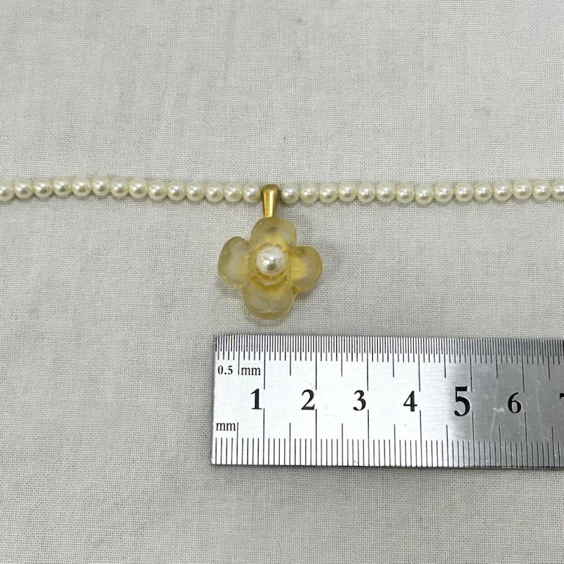 ケンゾー KENZO アクセサリー ネックレス、ペンダント フラワーモチーフ パールネックレス - 白 / ホワイト / white X 金 / ゴールド / gold color レディース USED 古着 中古 50151556
