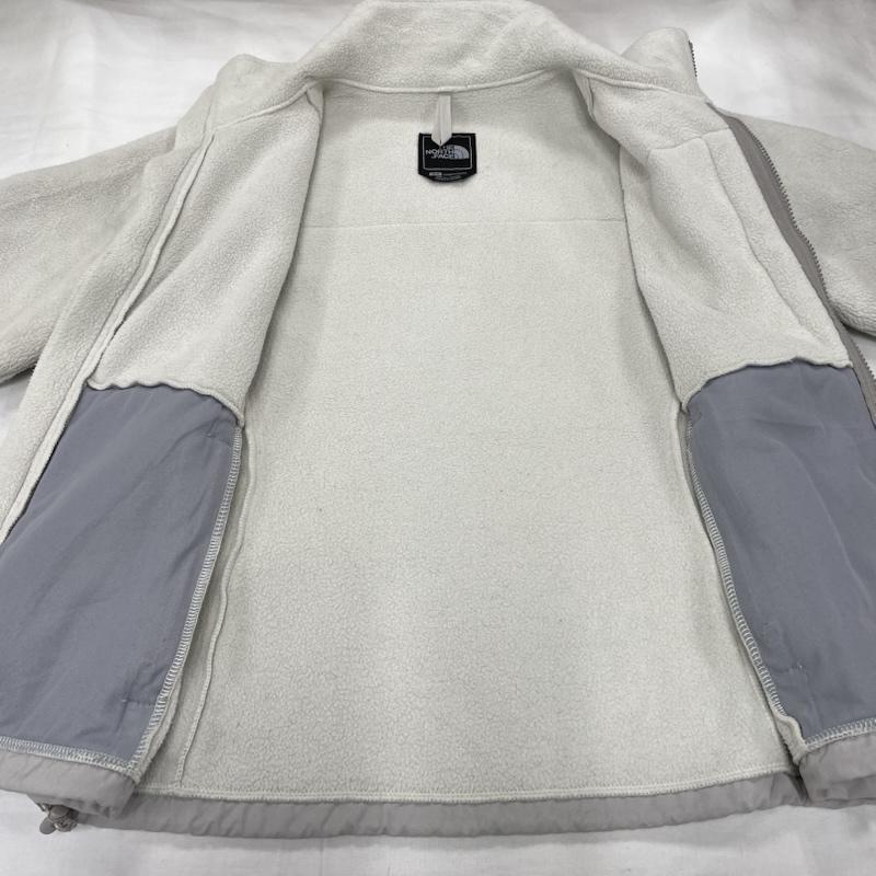 ザノースフェイス THE NORTH FACE ジャケット、上着 ジャンパー、ブルゾン デナリジャケット フリース ナイロン ジップアップ アウトドア ツートーン ハイネック S ワンポイント X ロゴ、文字 X 刺繍 白 / ホワイト / white X 灰 / グレー / gray レディース USED 古着 中古 50151557
