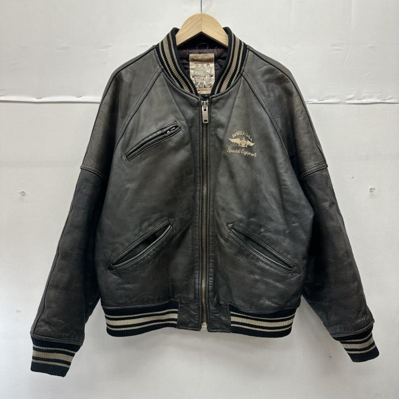 アヴィレックス AVIREX ジャケット、上着 ジャンパー、ブルゾン VARSITY JACKET バック アーチ ロゴ レザー ジャケット スタジャン S 黒 / ブラック / black メンズ USED 古着 中古 50151633