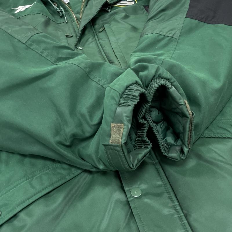 リーボック Reebok ジャケット、上着 ジャンパー、ブルゾン 中綿 ジップアップ フットボール コート NFL グリーンベイ パッカーズ ワッペン パッチ 韓国製 M ロゴ、文字 X 刺繍 緑 / グリーン / green X 黒 / ブラック / black メンズ USED 古着 中古 50151676