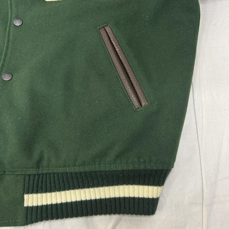 アヴィレックス AVIREX ジャケット、上着 ジャンパー、ブルゾン 783-3252047 NYC STADIUM JACKET green×brown レザー切り替えし ワッペンデザイン L ロゴ、文字 緑 / グリーン / green X 茶 / ブラウン / brown メンズ USED 古着 中古 50152038
