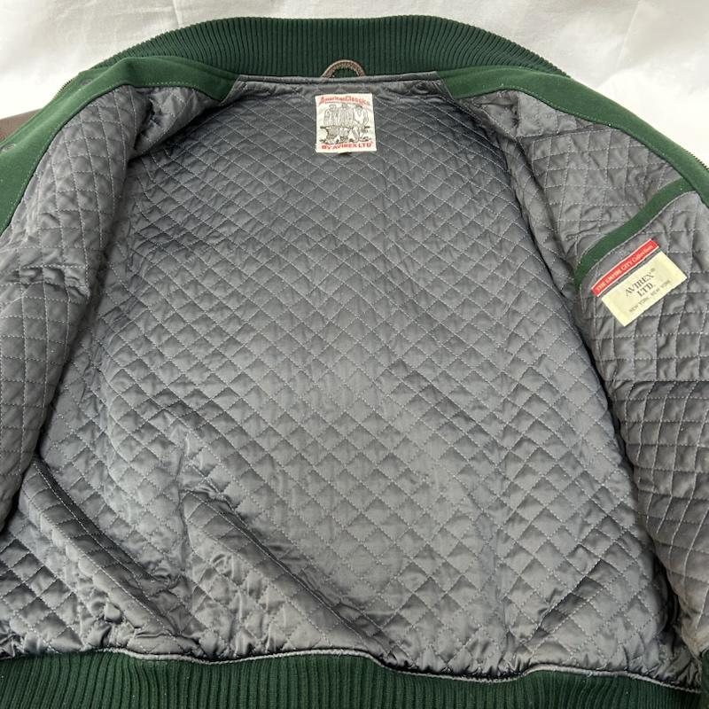アヴィレックス AVIREX ジャケット、上着 ジャンパー、ブルゾン 783-3252047 NYC STADIUM JACKET green×brown レザー切り替えし ワッペンデザイン L ロゴ、文字 緑 / グリーン / green X 茶 / ブラウン / brown メンズ USED 古着 中古 50152038