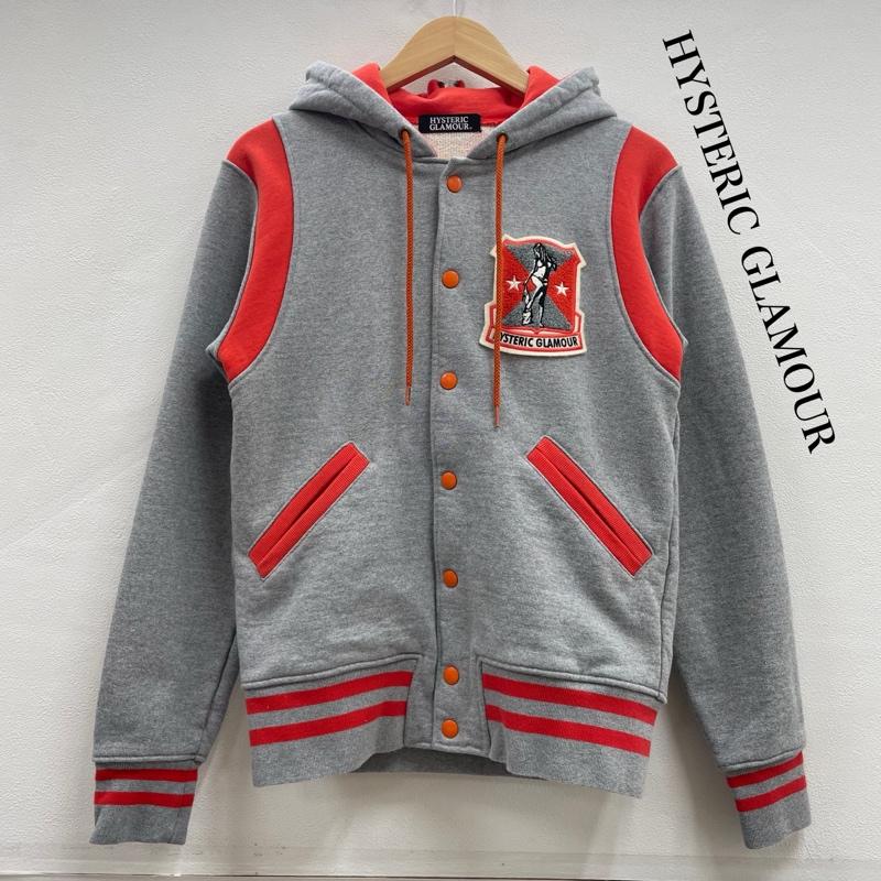 ヒステリックグラマー HYSTERIC GLAMOUR ジャケット、上着 ジャケット、ブレザー フード スタジャン ワッペン パッチ セーラーカラー 0251CF01 パーカー S ロゴ、文字 X 刺繍 X ワンポイント 灰 / グレー / gray X 橙 / オレンジ / orange メンズ USED 古着 中古 50152124