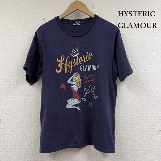 ヒステリックグラマー HYSTERIC GLAMOUR トップス トップス カクテル ラウンジ ガール 刺繍風 プリントT 02201CT06 M 紺 / ネイビー / navy メンズ USED 古着 中古 50152168