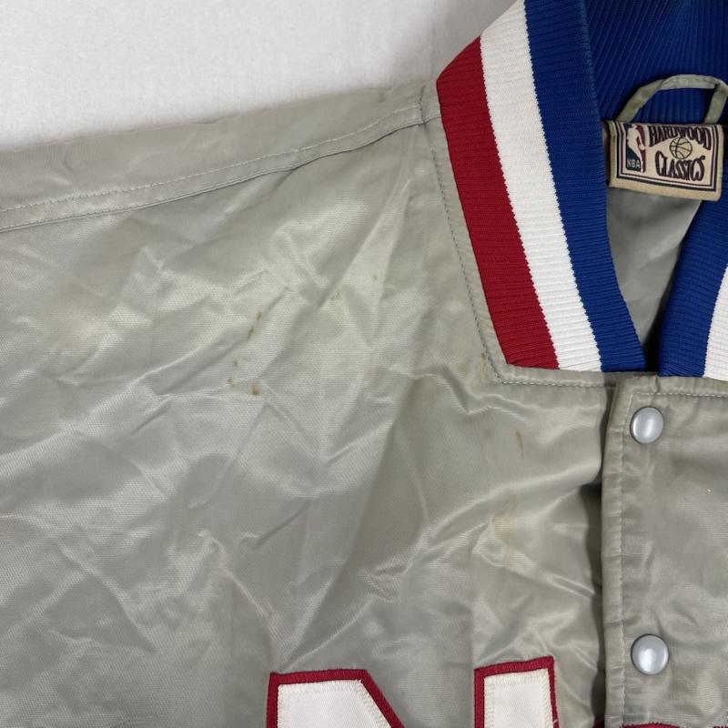 ハードウッドクラシック HARDWOODCLASSICS ジャケット、上着 ジャンパー、ブルゾン NBA Nets フルジップ ナイロン 中綿 スタジャン 銀 / シルバー / silver color メンズ USED 古着 中古 50152243
