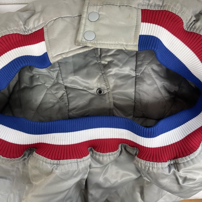 ハードウッドクラシック HARDWOODCLASSICS ジャケット、上着 ジャンパー、ブルゾン NBA Nets フルジップ ナイロン 中綿 スタジャン 銀 / シルバー / silver color メンズ USED 古着 中古 50152243