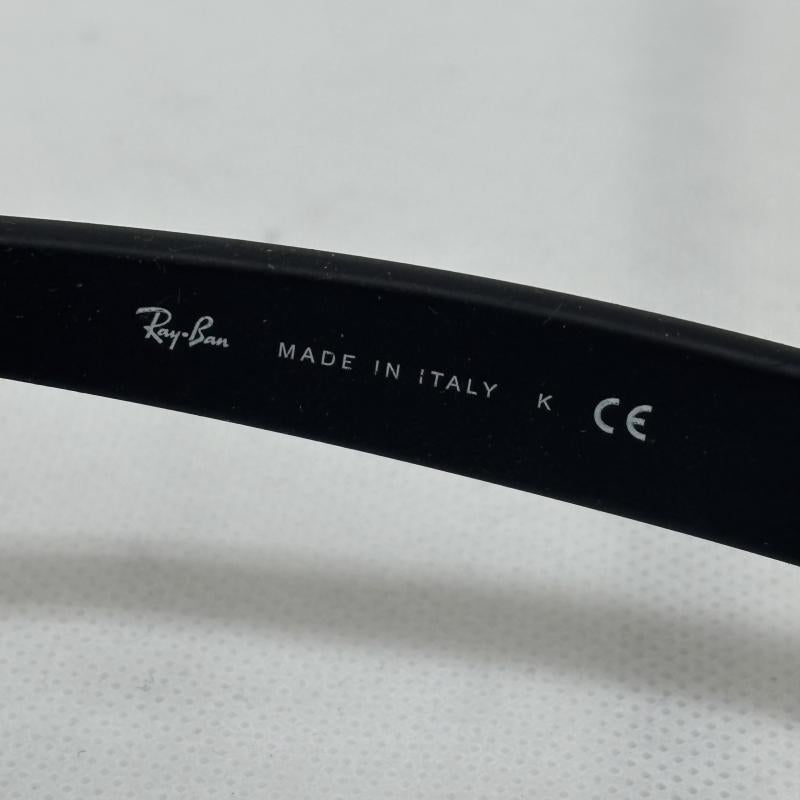 レイバン Ray-Ban ファッション小物 ファッション小物 サングラス RB2132-F ニューウェイファーラー NEW WAYFARER 黒 / ブラック / black メンズ USED 古着 中古 50152408