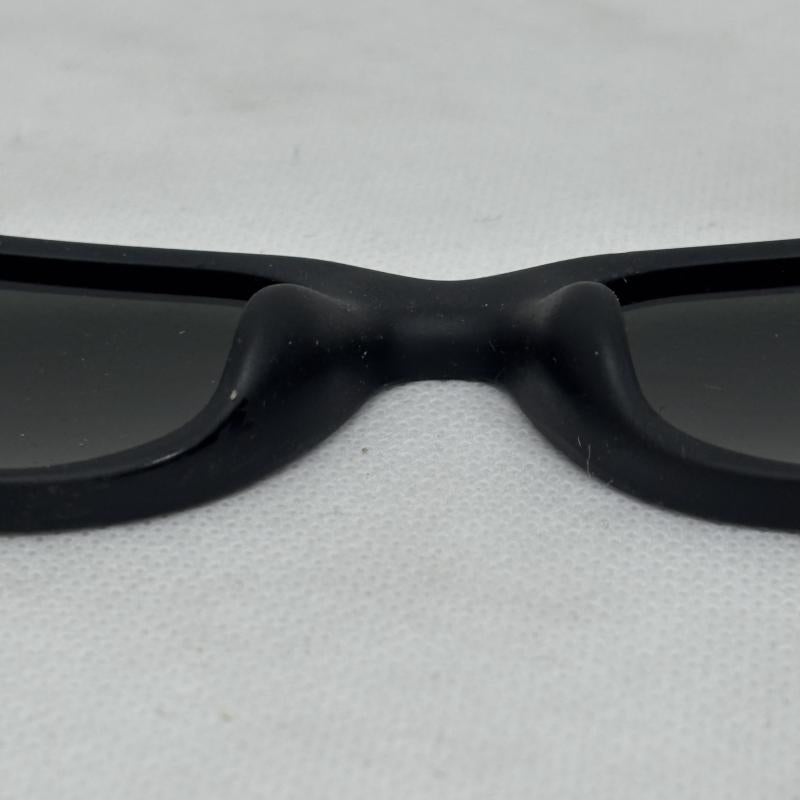 レイバン Ray-Ban ファッション小物 ファッション小物 サングラス RB2132-F ニューウェイファーラー NEW WAYFARER 黒 / ブラック / black メンズ USED 古着 中古 50152408