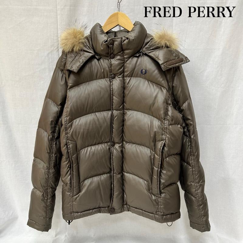 フレッドペリー FRED PERRY ジャケット、上着 ダウンジャケット フード付き ファー付き ブラウン ロゴ刺繍 Lサイズ L 無地 X ロゴ、文字 茶 / ブラウン / brown レディース USED 古着 中古 50152803