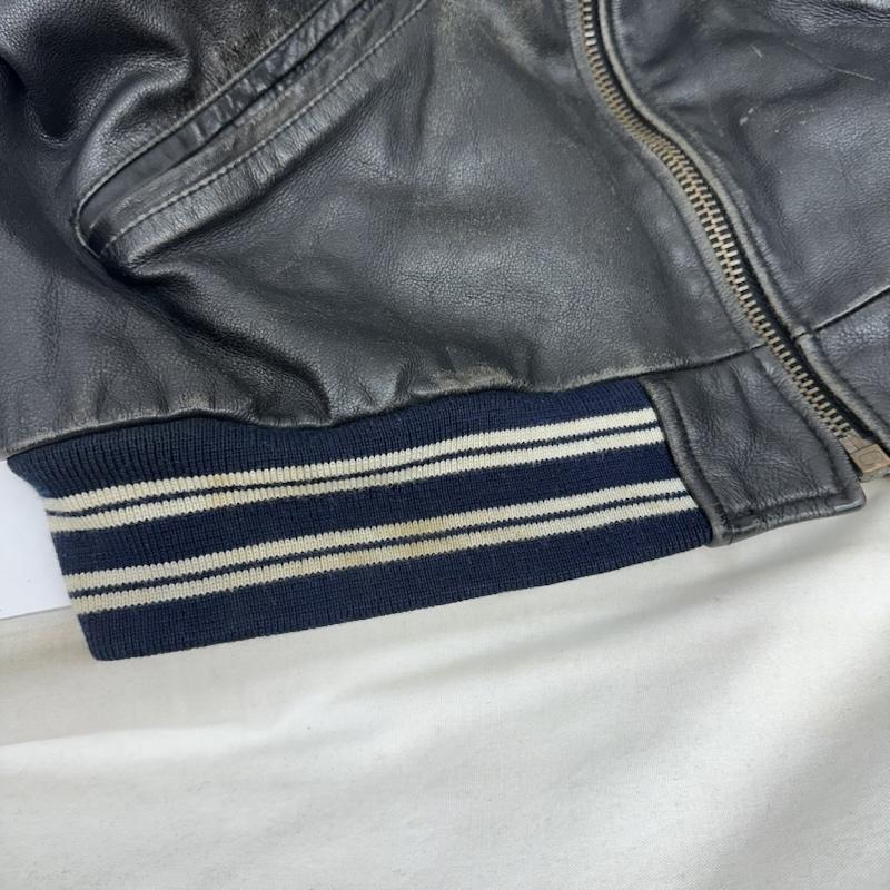 アヴィレックス AVIREX ジャケット、上着 ジャンパー、ブルゾン 80s 90s VARSITY LEATHER アーチロゴ ワッペン ラム レザー スタジャン S 黒 / ブラック / black メンズ USED 古着 中古 50152894