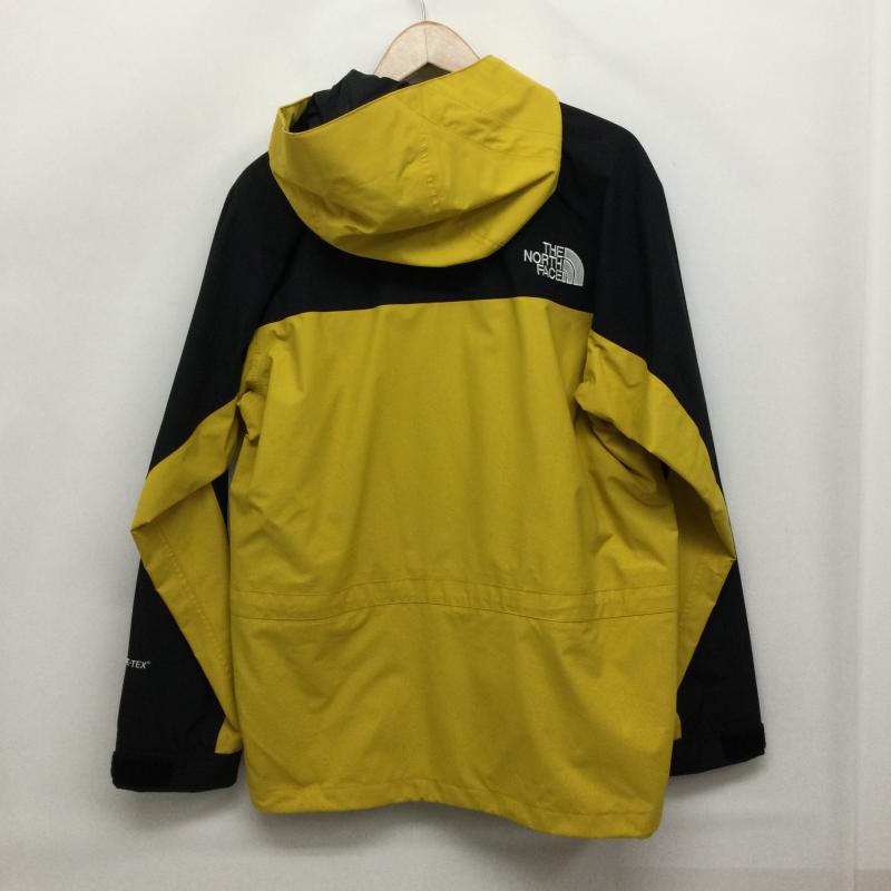 ザノースフェイス THE NORTH FACE ジャケット、上着 ジャンパー、ブルゾン THE NORTH FACE Mountain Light Jacket NP11834 M 無地 黒 / ブラック / black X 黄 / イエロー / yellow メンズ USED 古着 中古 50153102