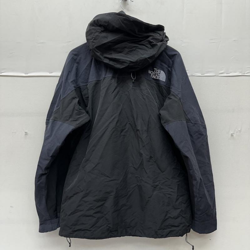 ザノースフェイス THE NORTH FACE ジャケット、上着 ジャンパー、ブルゾン Summit Series マウンテン ナイロン ジャケット NP15001 L 黒 / ブラック / black X 紺 / ネイビー / navy メンズ USED 古着 中古 50153962