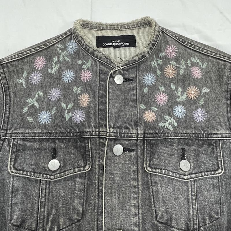 コムデギャルソン COMME des GARCONS ジャケット、上着 ジャケット、ブレザー tricot トリコ ブラック デニム ジャケット ビーズ 刺繍 フラワー 花柄 ノーカラー グランジ M 無地 X 刺繍 黒 / ブラック / black レディース USED 古着 中古 50153980
