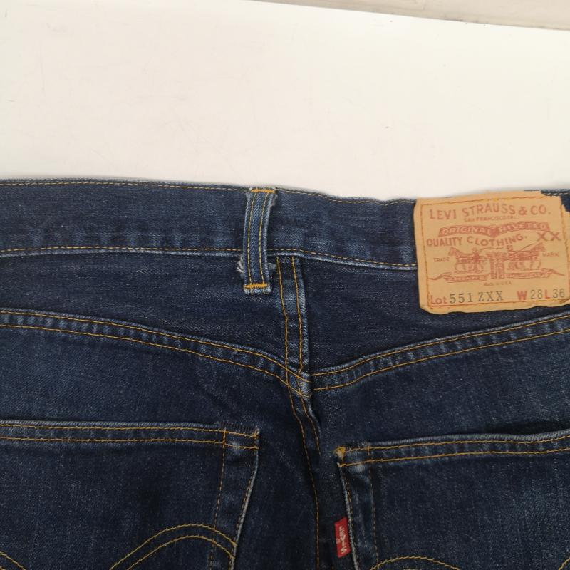 リーバイス Levi s パンツ デニム、ジーンズ 98年製 復刻 551ZXX 刻印555 バレンシア工場ビッグ E デニム パンツ 28インチ インディゴ / インディゴ / Indigo メンズ USED 古着 中古 50154088