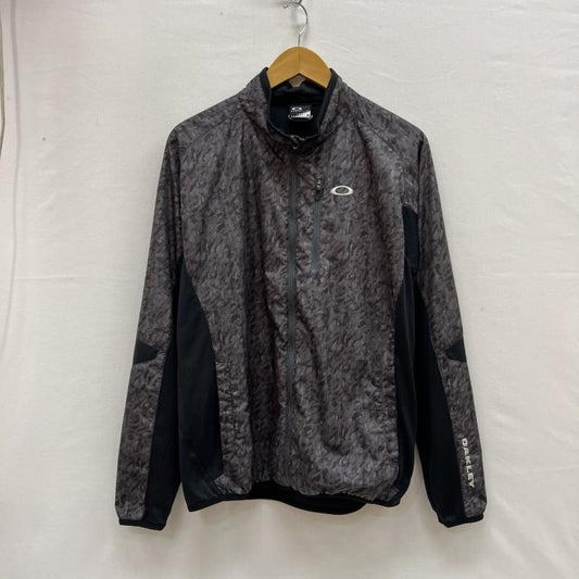 オークリー OAKLEY ジャケット、上着 ジャンパー、ブルゾン 411969JP ナイロン切替 ジップジャケット ゴルフウェア M 灰 / グレー / gray X 黒 / ブラック / black メンズ USED 古着 中古 50154157