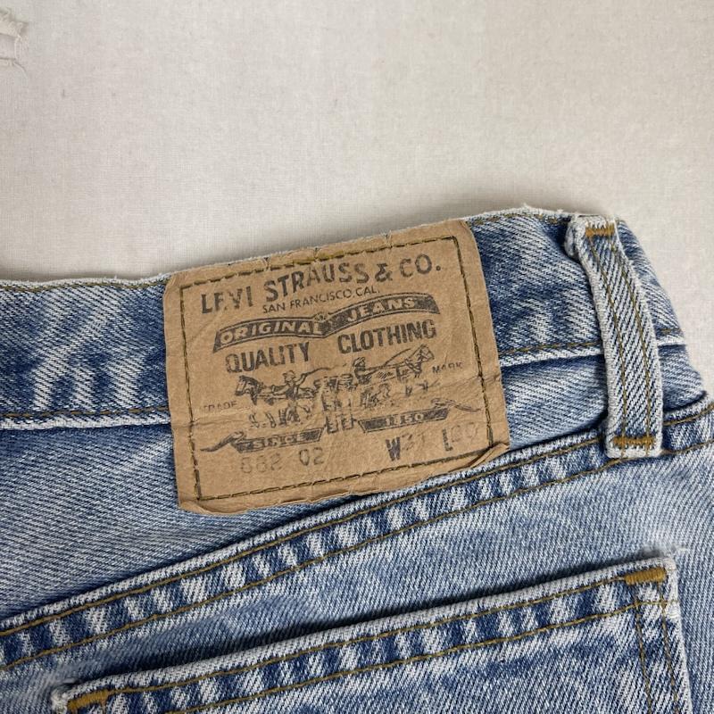 リーバイス Levi s パンツ デニム、ジーンズ 882 266 90s ユーロ リーバイス テーパード シルエット ワイド デニム 31インチ 水色 / ライトブルー / メンズ USED 古着 中古 50154388