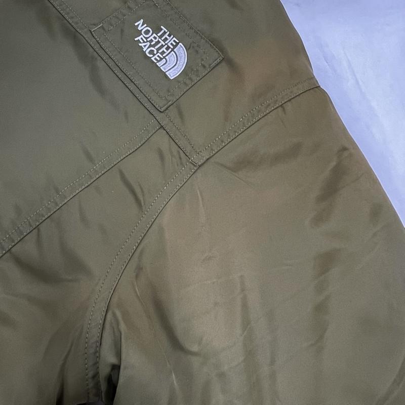 ザノースフェイス THE NORTH FACE ジャケット、上着 ジャンパー、ブルゾン NY01759 トーベンジャケット TOBEN JACKET ナイロン 中綿 フード ファー M ロゴ、文字 カーキ / カーキ / khaki X 橙 / オレンジ / orange メンズ USED 古着 中古 50154873