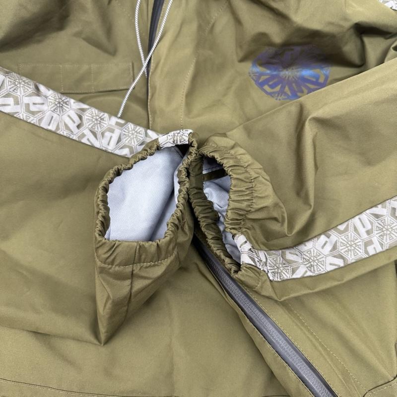 アンリアレイジ ANREALAGE ジャケット、上着 ジャンパー、ブルゾン PUMA 2IN1 LONG COAT ナイロン 変形 コート M カーキオリーブ / カーキオリーブ / メンズ USED 古着 中古 50154926
