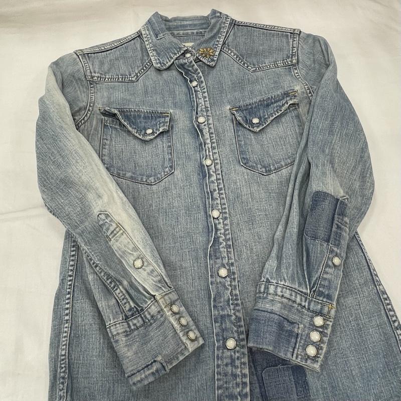 レミ レリーフ REMI RELIEF シャツ、ブラウス 長袖 デニム ウエスタン シャツ ダメージ加工 スナップボタン フラワー スタッズ ヴィンテージ加工 アロハガール 刺繍 S 刺繍 青 / ブルー / blue レディース USED 古着 中古 50154944