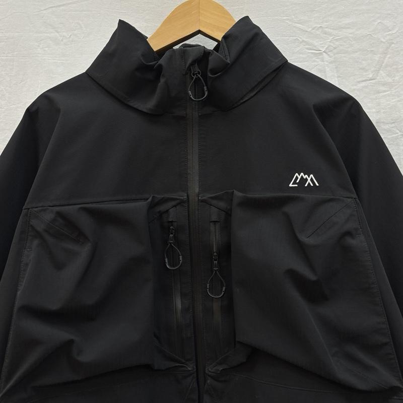 コムフィアウトドアガーメント COMFY OUTDOOR GARMENT ジャケット、上着 ジャンパー、ブルゾン GUIDE SHELL MOD COEXIST フード収納 ナイロン シェル ジャケット CMF2402-J11C L 黒 / ブラック / black メンズ USED 古着 中古 50155113