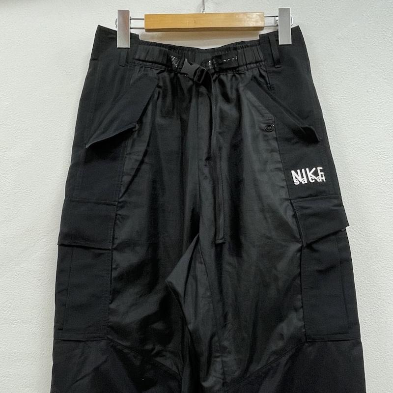 サカイ Sacai ボトムス ボトムス 22AW NIKE コラボ AS UNRG Pant ナイロン パンツ トラック ロゴ カーゴ ベルト S 無地 X ワンポイント X ロゴ、文字 X プリント 黒 / ブラック / black X 白 / ホワイト / white メンズ USED 古着 中古 50155129