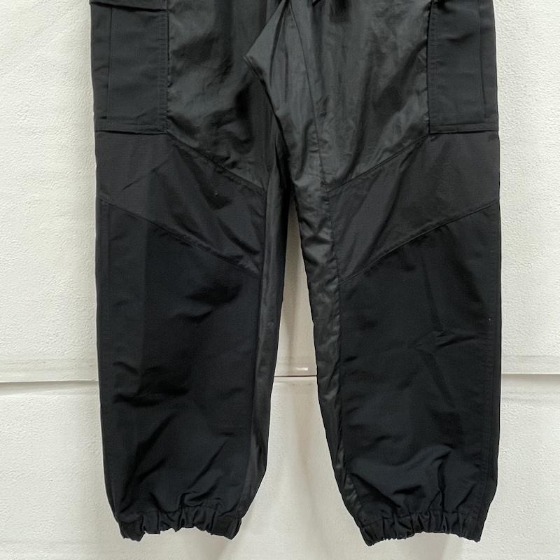 サカイ Sacai ボトムス ボトムス 22AW NIKE コラボ AS UNRG Pant ナイロン パンツ トラック ロゴ カーゴ ベルト S 無地 X ワンポイント X ロゴ、文字 X プリント 黒 / ブラック / black X 白 / ホワイト / white メンズ USED 古着 中古 50155129