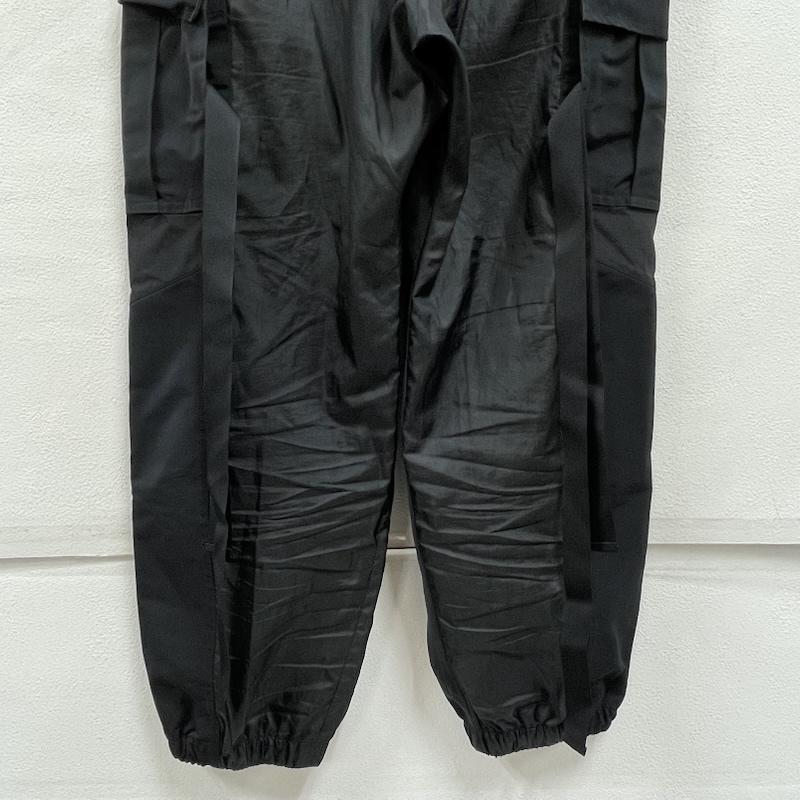 サカイ Sacai ボトムス ボトムス 22AW NIKE コラボ AS UNRG Pant ナイロン パンツ トラック ロゴ カーゴ ベルト S 無地 X ワンポイント X ロゴ、文字 X プリント 黒 / ブラック / black X 白 / ホワイト / white メンズ USED 古着 中古 50155129