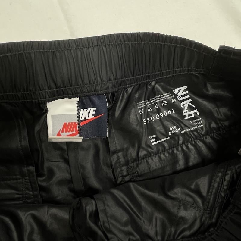 サカイ Sacai ボトムス ボトムス 22AW NIKE コラボ AS UNRG Pant ナイロン パンツ トラック ロゴ カーゴ ベルト S 無地 X ワンポイント X ロゴ、文字 X プリント 黒 / ブラック / black X 白 / ホワイト / white メンズ USED 古着 中古 50155129
