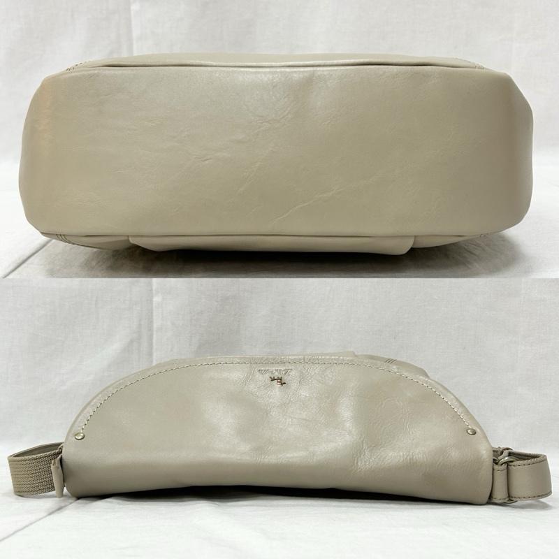 ダコタ Dakota ショルダーバッグ ショルダーバッグ 牛革ショルダーバッグ B5サイズ かぶせ形 グレージュ 馬刺繍 ロゴ型押し - ロゴ、文字 X ワンポイント ベージュ / ベージュ / beige レディース USED 古着 中古 50155132