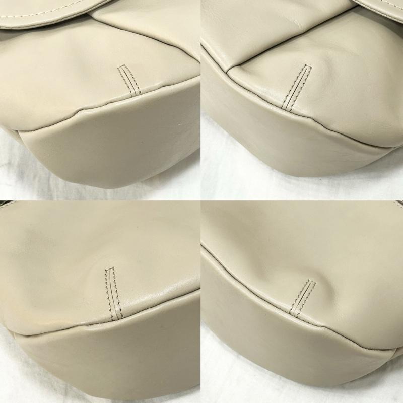 ダコタ Dakota ショルダーバッグ ショルダーバッグ 牛革ショルダーバッグ B5サイズ かぶせ形 グレージュ 馬刺繍 ロゴ型押し - ロゴ、文字 X ワンポイント ベージュ / ベージュ / beige レディース USED 古着 中古 50155132