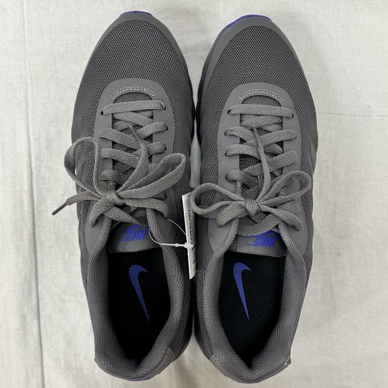 ナイキ NIKE スニーカー スニーカー 749680-007 NIKE AIR MAX INVIGOR US8.5 / 26.5cm US：8.5 ロゴ、文字 灰 / グレー / gray メンズ USED 古着 中古 50155228