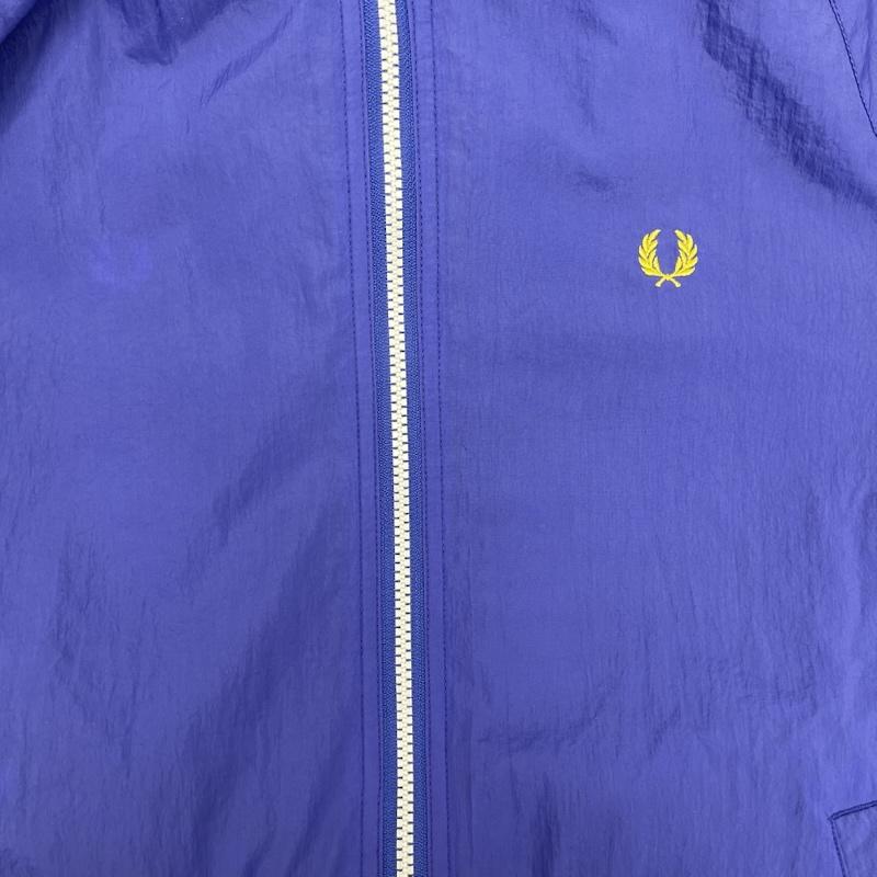 フレッドペリー FRED PERRY ジャケット、上着 ジャンパー、ブルゾン リバーシブル パーカー ナイロン ロゴ 刺繍 ジャケット アイボリー / アイボリー / メンズ USED 古着 中古 50155374