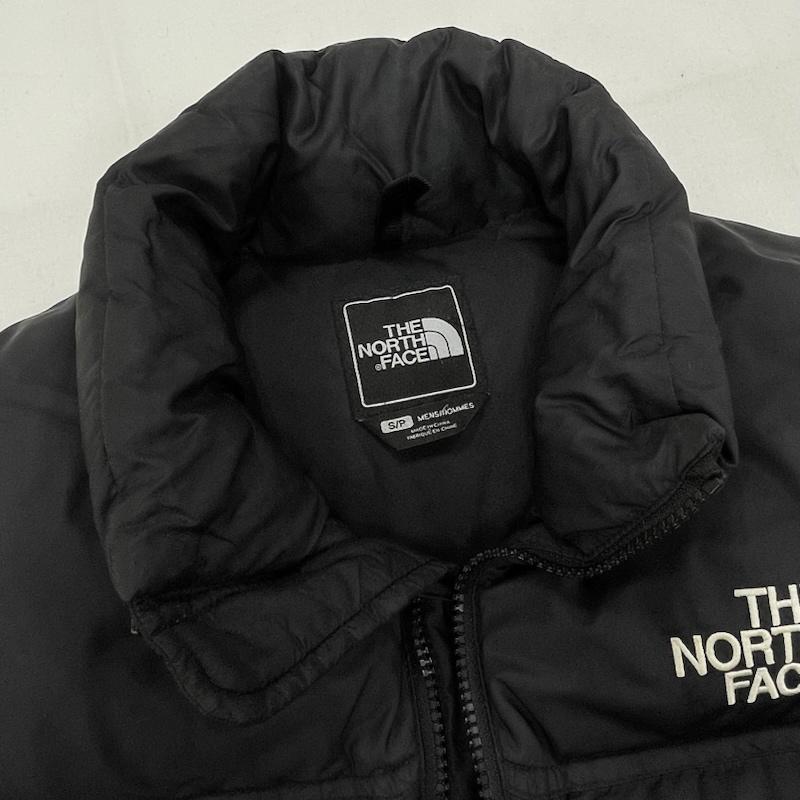 ザノースフェイス THE NORTH FACE ジャケット、上着 ダウンベスト 1996 レトロ ヌプシ ベスト ナイロン ロゴ 刺繍 ダウン 700 ジップアップ S ロゴ、文字 X 刺繍 黒 / ブラック / black X 白 / ホワイト / white メンズ USED 古着 中古 50155521