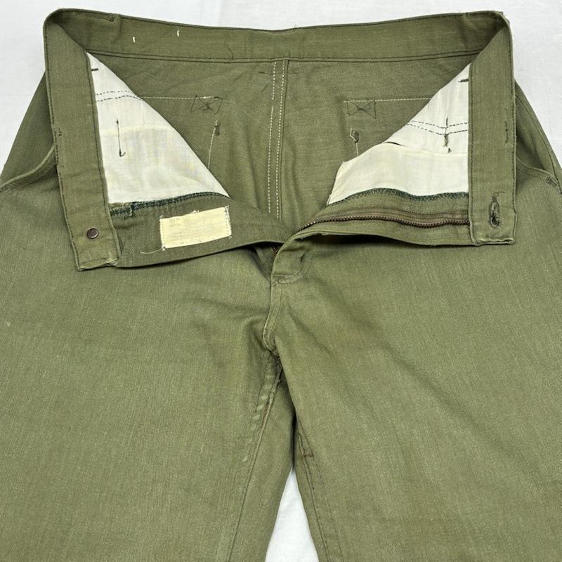 ラングラー Wrangler パンツ ワークパンツ、ペインターパンツ 70s 80s USA製 フレア スラックス ミリタリー パンツ TALON ヴィンテージ 33インチ ワンポイント X ロゴ、文字 カーキ / カーキ / khaki メンズ USED 古着 中古 50155718