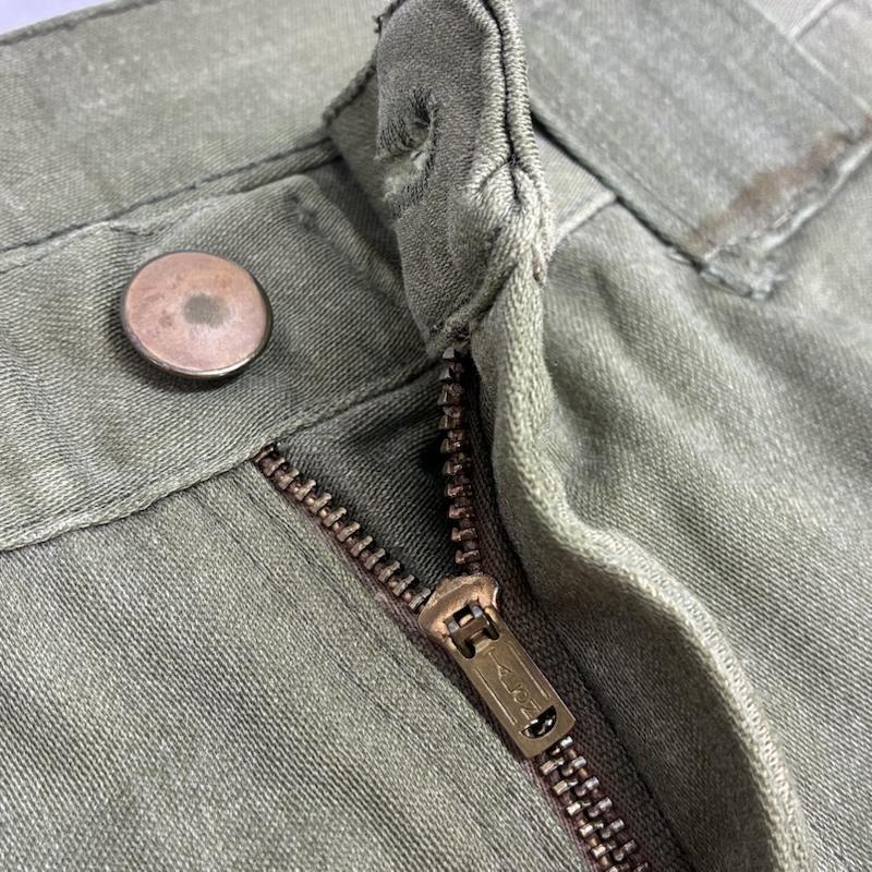 ラングラー Wrangler パンツ ワークパンツ、ペインターパンツ 70s 80s USA製 フレア スラックス ミリタリー パンツ TALON ヴィンテージ 33インチ ワンポイント X ロゴ、文字 カーキ / カーキ / khaki メンズ USED 古着 中古 50155718