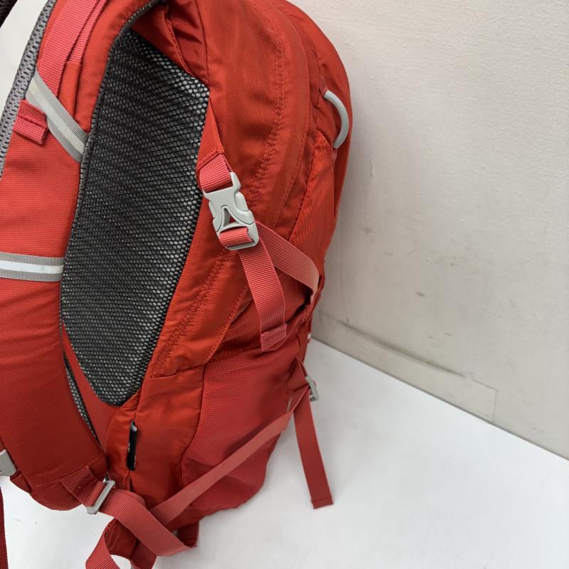 オスプレー OSPREY リュックサック、デイパック リュックサック、デイバッグ クェーサー バックパック リュック Quasar 30L 赤 / レッド / red メンズ USED 古着 中古 50155722