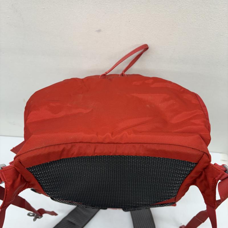 オスプレー OSPREY リュックサック、デイパック リュックサック、デイバッグ クェーサー バックパック リュック Quasar 30L 赤 / レッド / red メンズ USED 古着 中古 50155722