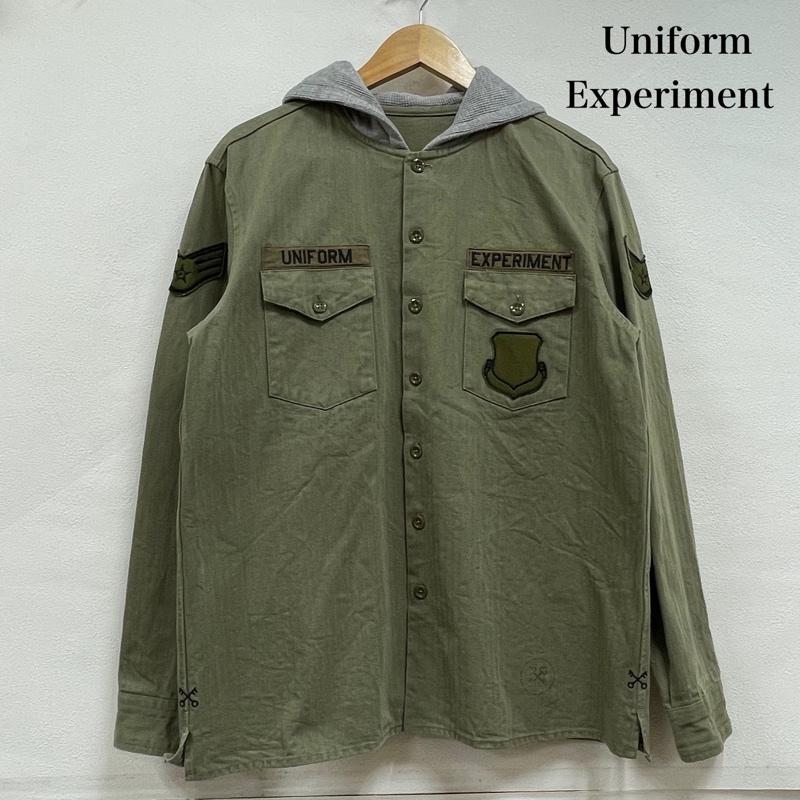 ユニフォームエクスペリメント uniform experiment シャツ、ブラウス 長袖 ミリタリー フーデッド 長袖 シャツ ワッペン パッチ ロゴ 刺繍 フード ジャケット 2 ロゴ、文字 X 刺繍 カーキ / カーキ / khaki X 黒 / ブラック / black X 灰 / グレー / gray メンズ USED 古着 中古 50155952
