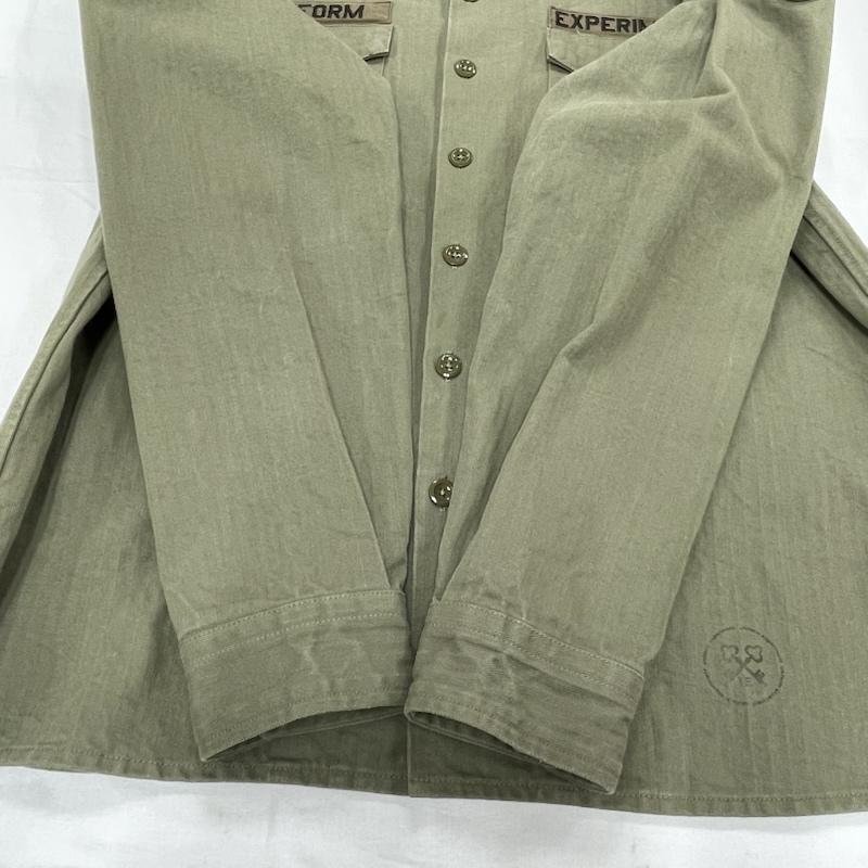 ユニフォームエクスペリメント uniform experiment シャツ、ブラウス 長袖 ミリタリー フーデッド 長袖 シャツ ワッペン パッチ ロゴ 刺繍 フード ジャケット 2 ロゴ、文字 X 刺繍 カーキ / カーキ / khaki X 黒 / ブラック / black X 灰 / グレー / gray メンズ USED 古着 中古 50155952