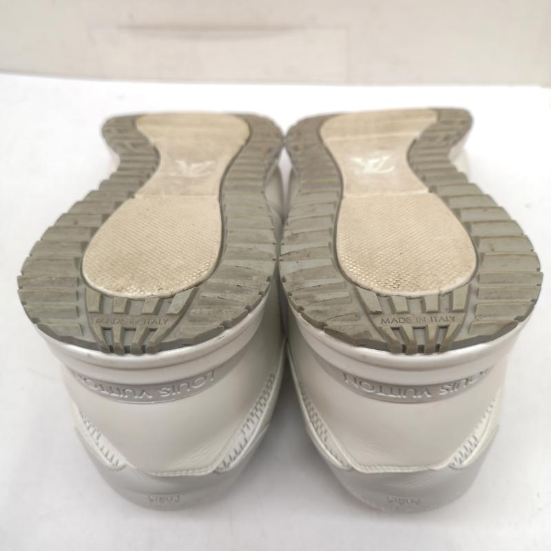ルイヴィトン LOUIS VUITTON スニーカー スニーカー ダミエ エンボス ランアウェイ ライン スニーカー 1ACW26 UK：9 白 / ホワイト / white メンズ USED 古着 中古 50156049