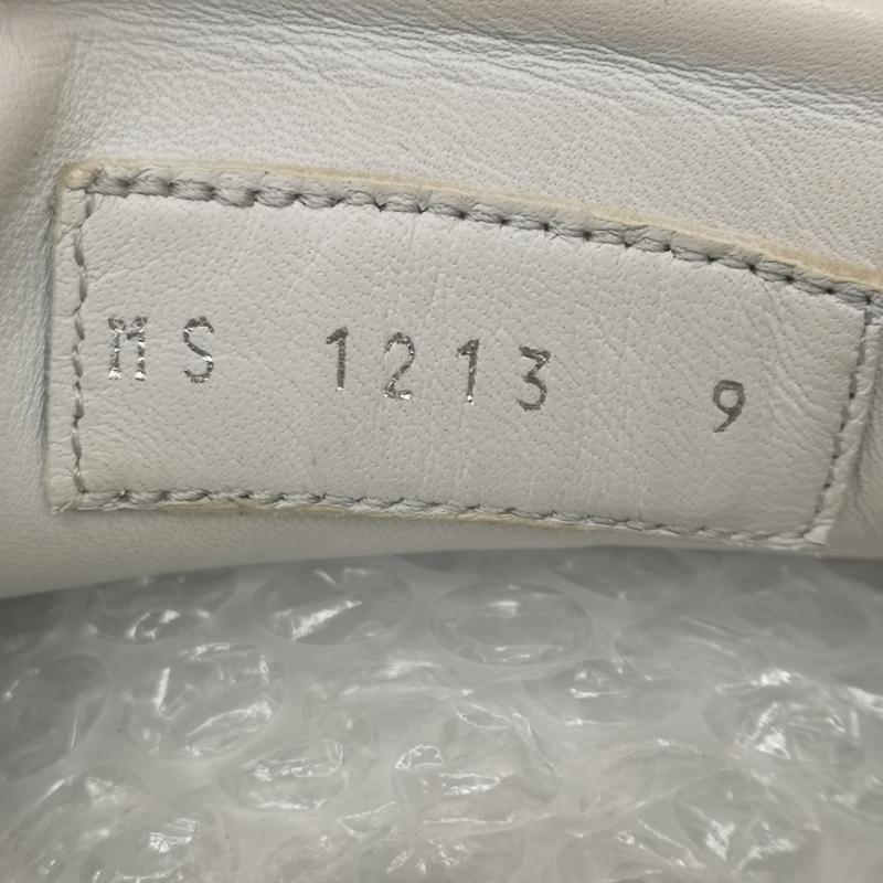 ルイヴィトン LOUIS VUITTON スニーカー スニーカー ダミエ エンボス ランアウェイ ライン スニーカー 1ACW26 UK：9 白 / ホワイト / white メンズ USED 古着 中古 50156049