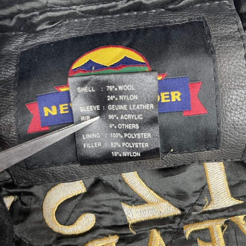 古着 USED ジャケット、上着 ジャンパー、ブルゾン NEWZLANDER RED JACKET Water Products 刺繍 スタジャン XL 黒 / ブラック / black メンズ USED 古着 中古 50156135