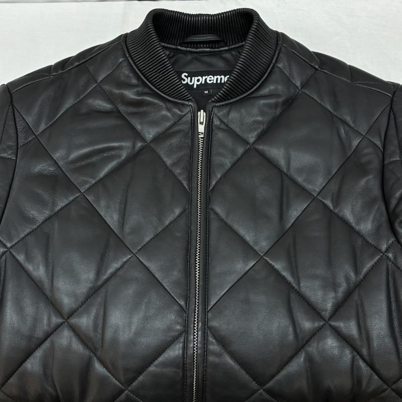 シュプリーム Supreme ジャケット、上着 レザージャケット 22AW Quilted Leather Work Jacket キルテッド レザー ワーク ジャケット M ワンポイント X ロゴ、文字 黒 / ブラック / black メンズ USED 古着 中古 50156351