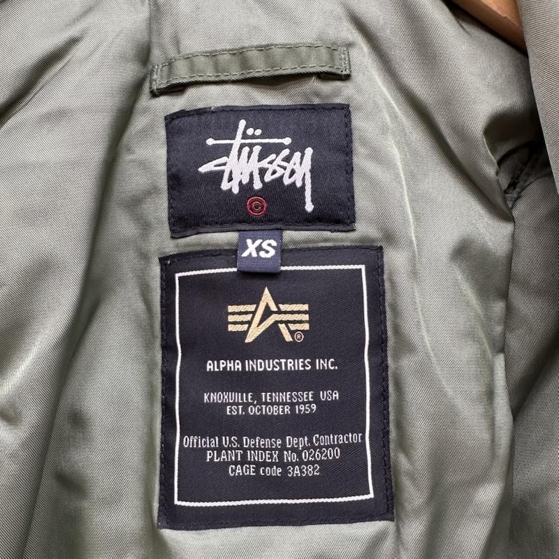 ステューシー STUSSY ジャケット、上着 ジャンパー、ブルゾン ALPHA fragment 25周年記念 MA-1 フライト ジャケット ワッペン XS カーキオリーブ / カーキオリーブ / メンズ USED 古着 中古 50156506