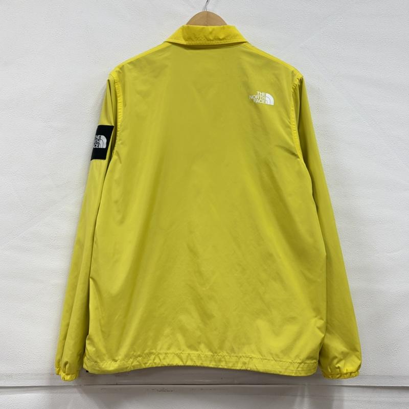 ザノースフェイス THE NORTH FACE ジャケット、上着 ジャンパー、ブルゾン NP22030 コーチジャケット ナイロン ブルゾン ロゴ パッチ ワッペン 刺繍 M ロゴ、文字 黄 / イエロー / yellow X 黒 / ブラック / black X 白 / ホワイト / white メンズ USED 古着 中古 50156552
